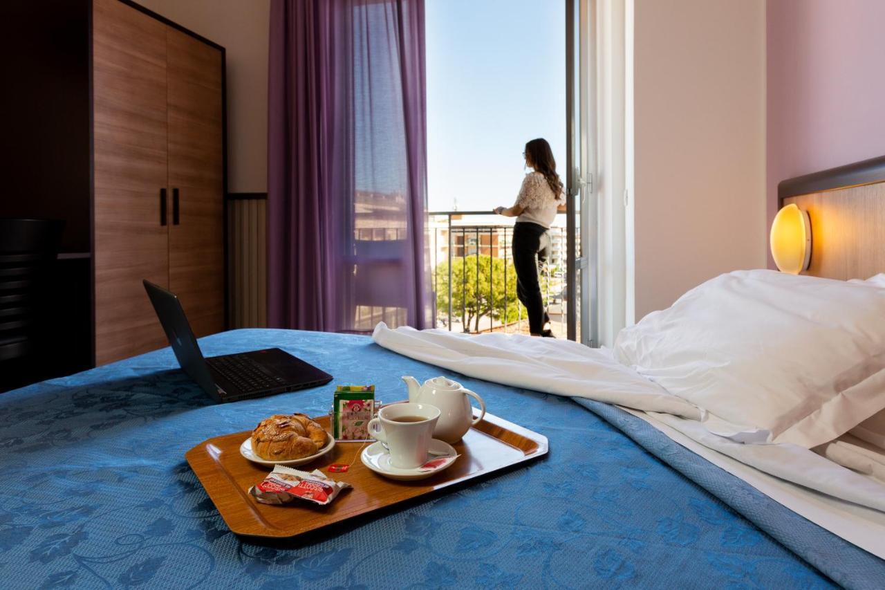 Hotel Belvedere ปอร์โต ซันเตลปีดิโอ ภายนอก รูปภาพ